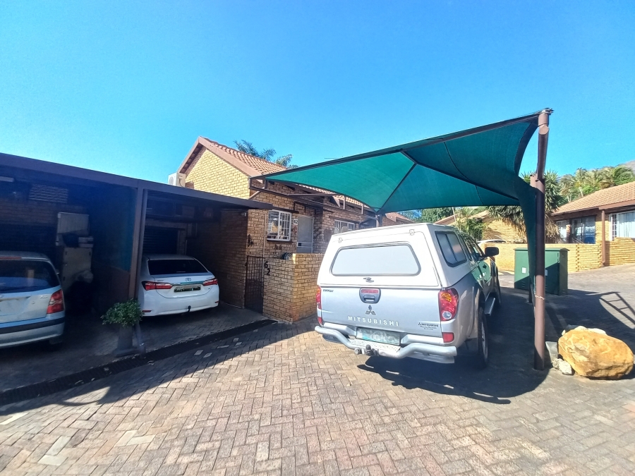 3 Bedroom Property for Sale in Safari Gardens North West